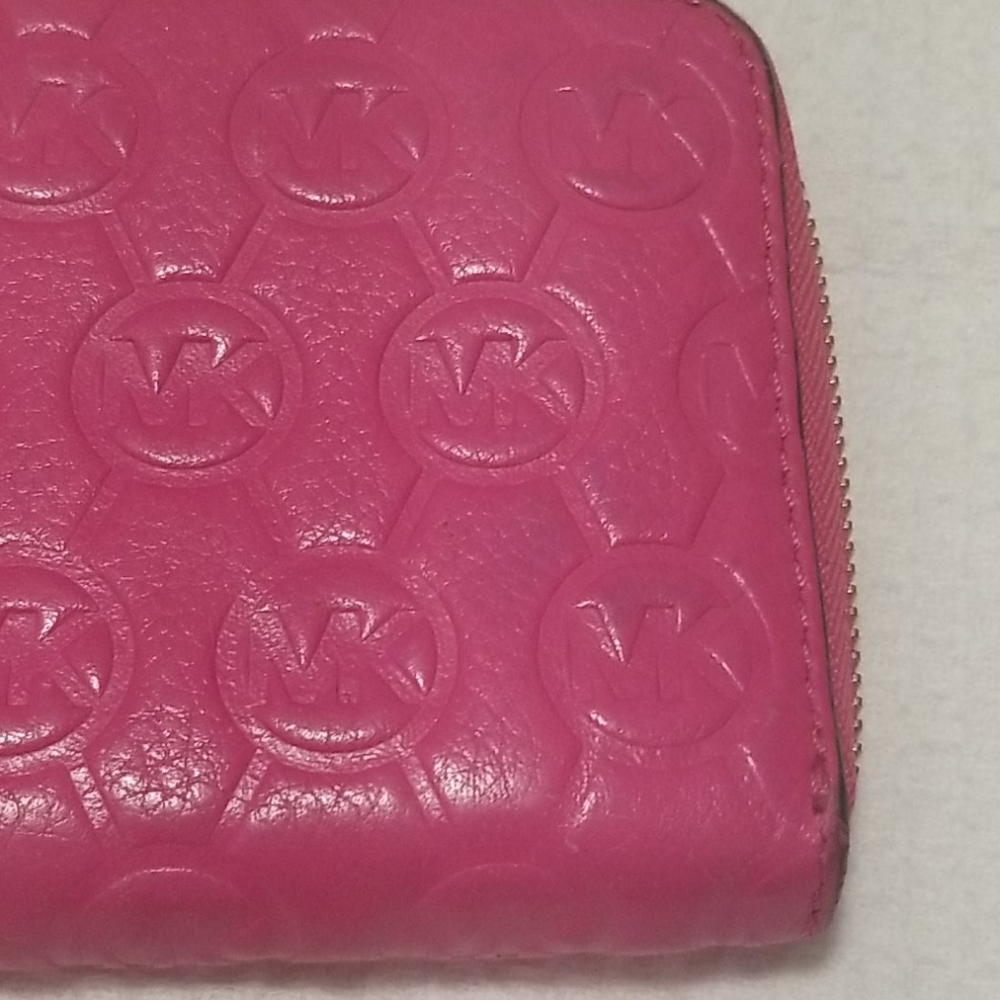 Michael Kors Pink Monogram Long Wallet - Picture 3 of 13